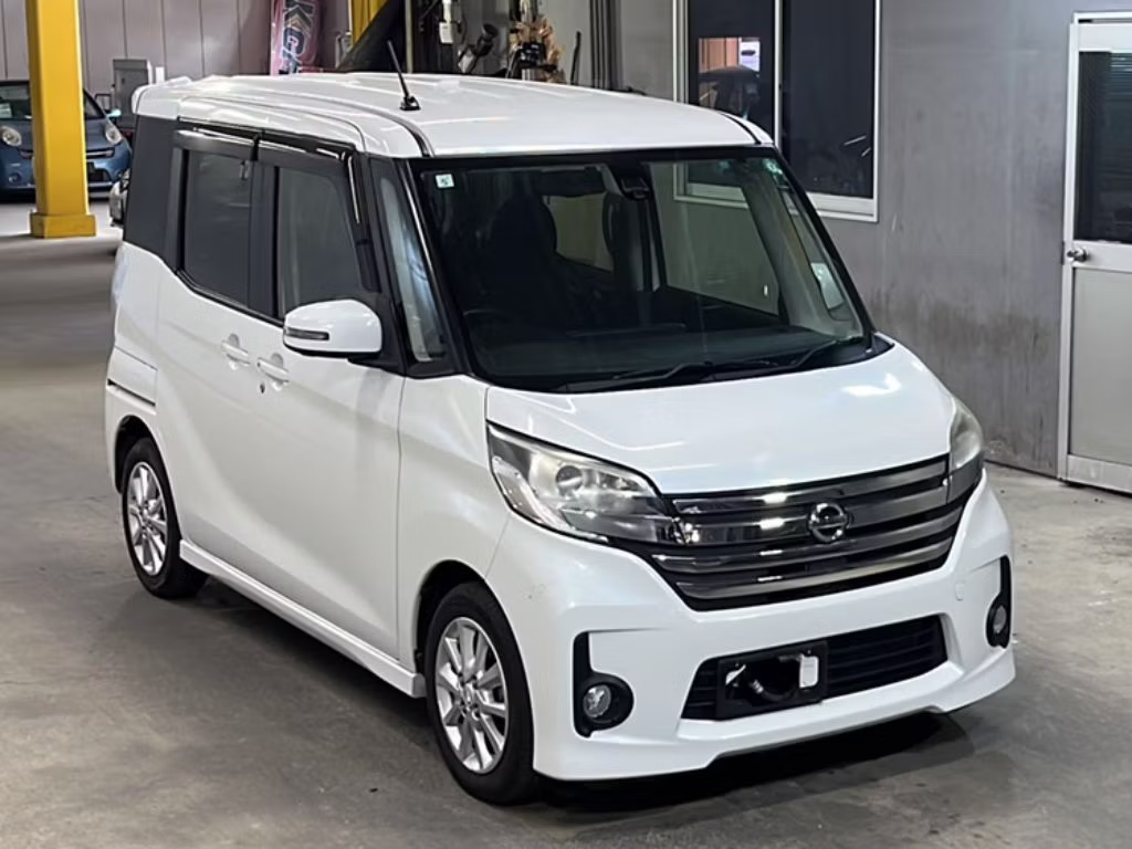 NISSAN DAYZ ROOX