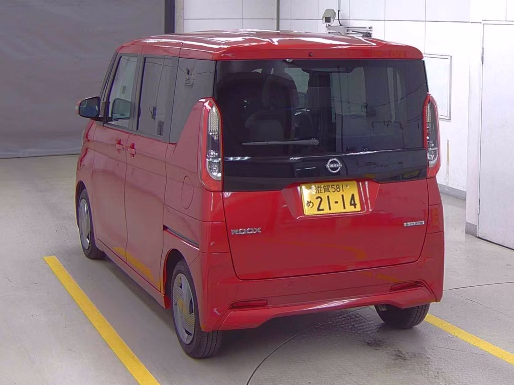 NISSAN ROOX
