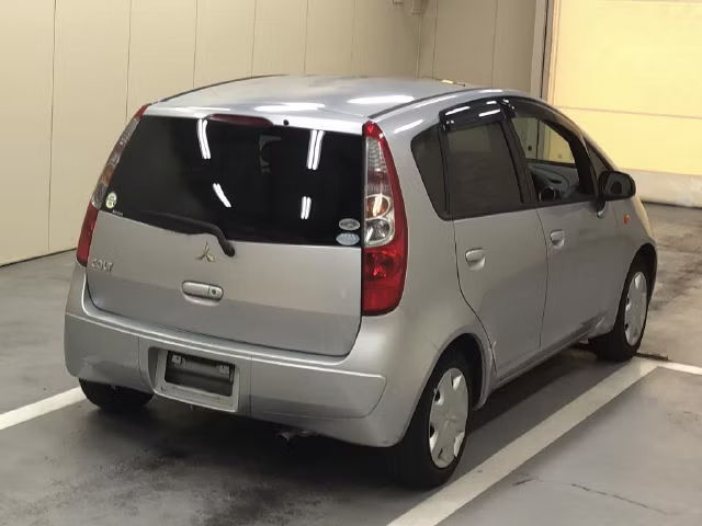MITSUBISHI COLT