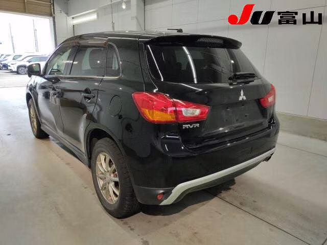 MITSUBISHI RVR