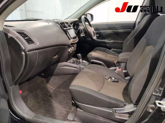 MITSUBISHI RVR