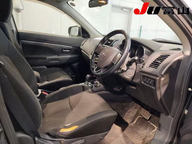 MITSUBISHI RVR