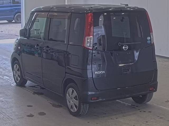 NISSAN ROOX