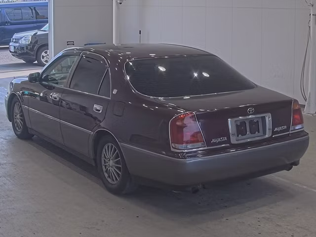 TOYOTA CROWN MAJESTA