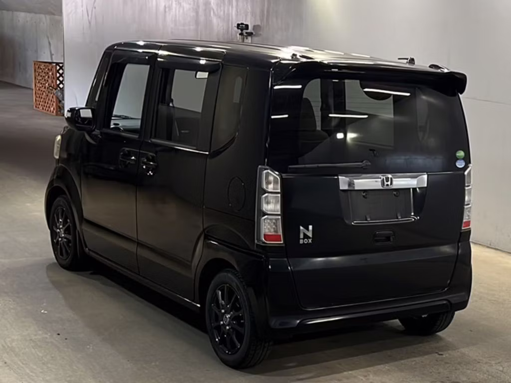 HONDA N-BOX