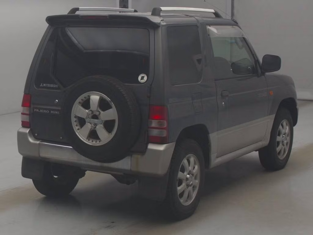 MITSUBISHI PAJERO MINI