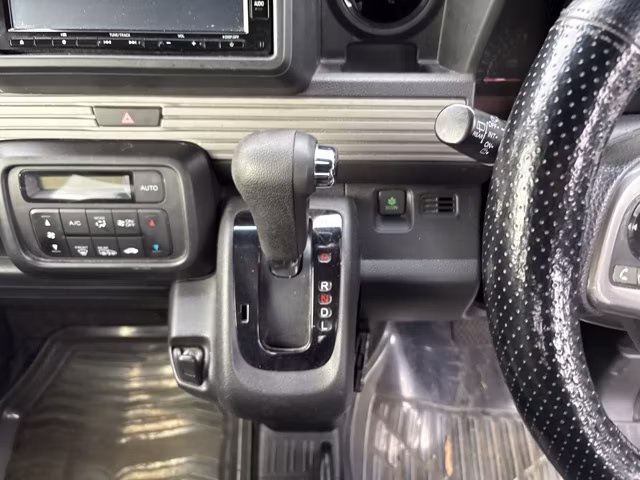 HONDA N-VAN