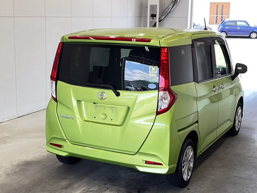 TOYOTA ROOMY