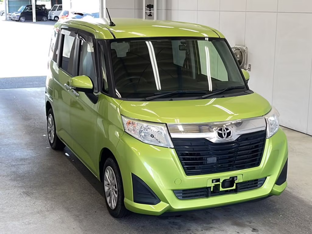 TOYOTA ROOMY