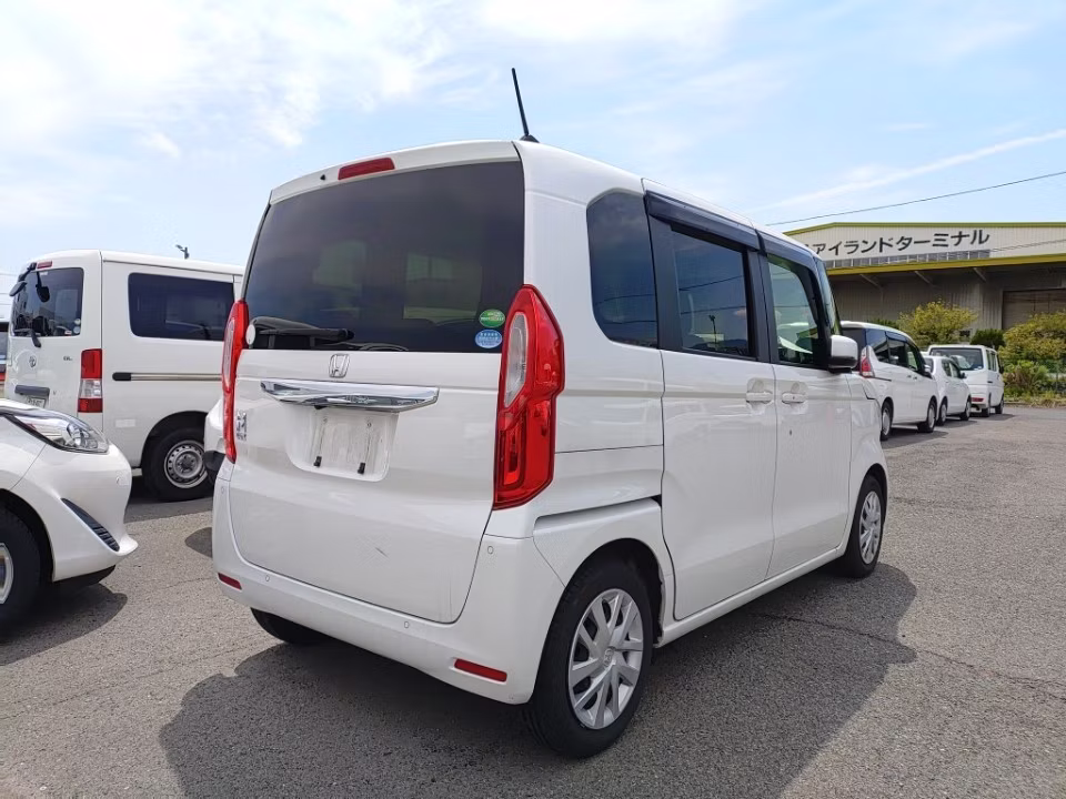 HONDA N-BOX