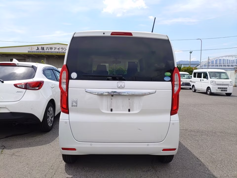 HONDA N-BOX
