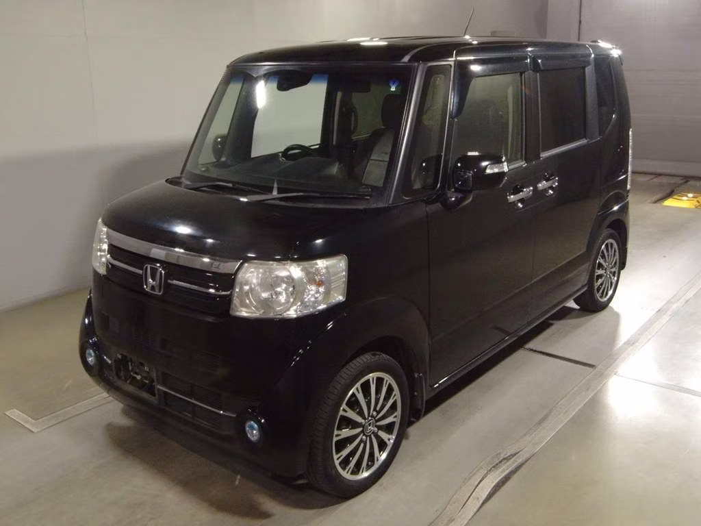 HONDA N-BOX