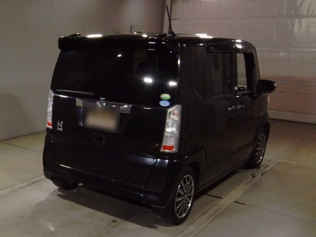 HONDA N-BOX