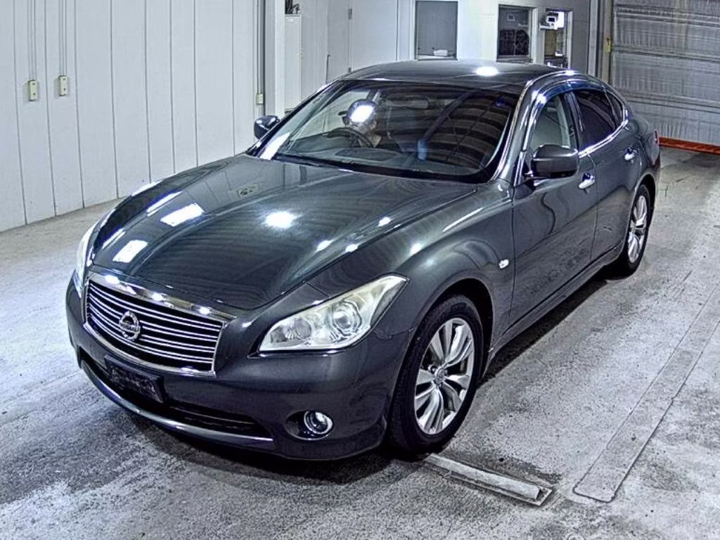 NISSAN FUGA