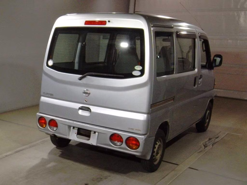 NISSAN CLIPPER