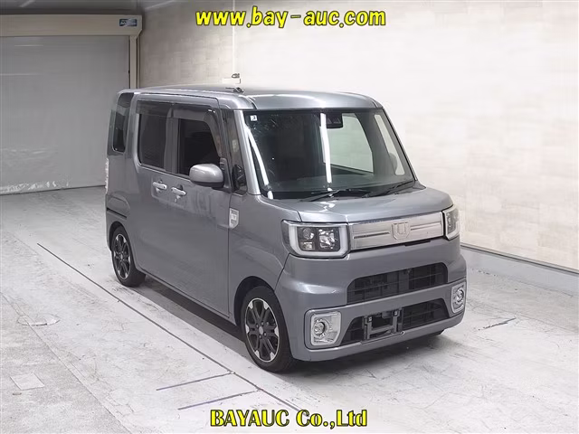 DAIHATSU WAKE