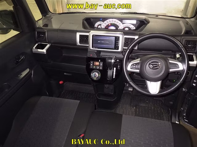 DAIHATSU WAKE