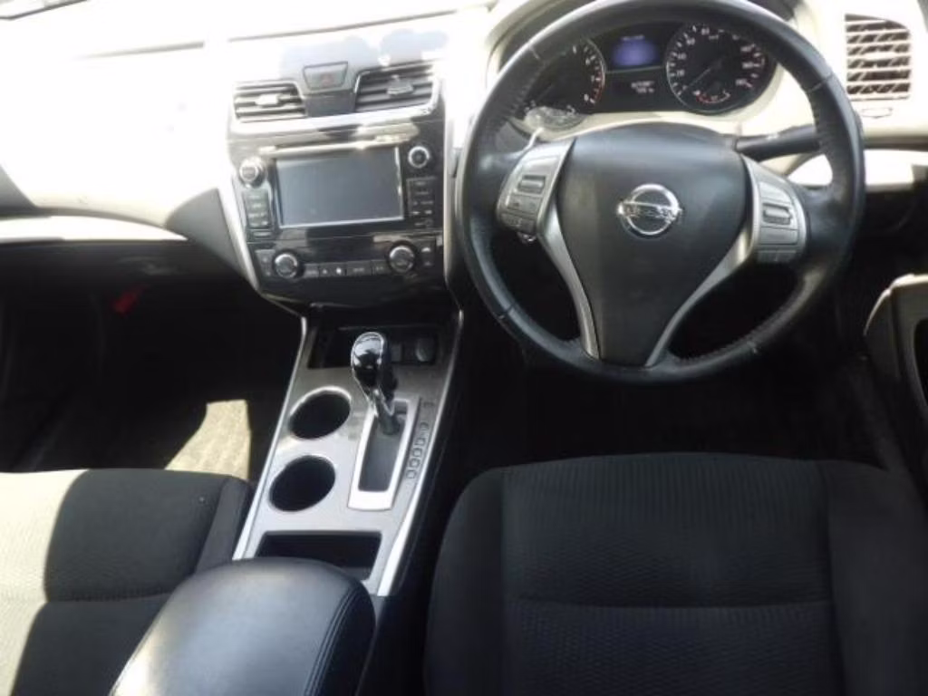 NISSAN TEANA