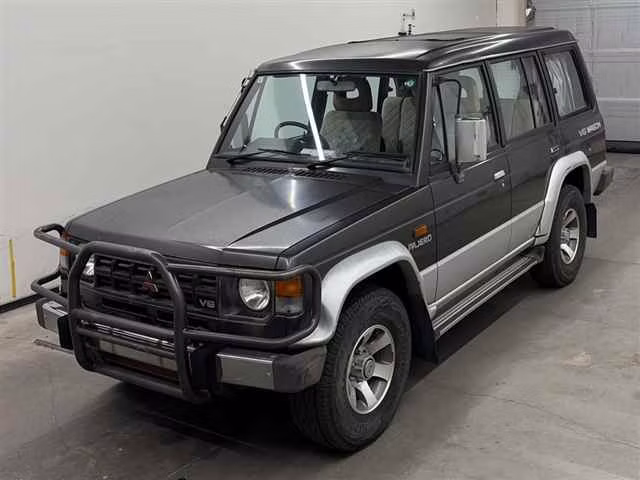 MITSUBISHI PAJERO