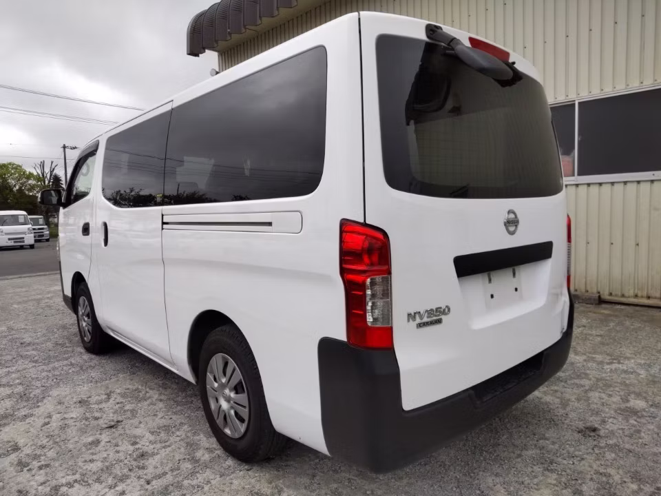 NISSAN NV350 CARAVAN