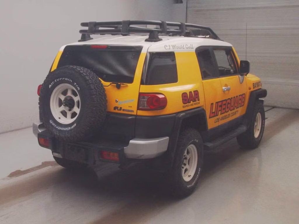 TOYOTA FJ CRUISER