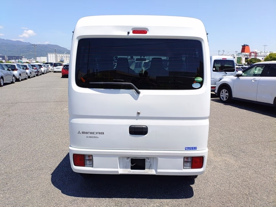 MITSUBISHI MINICAB