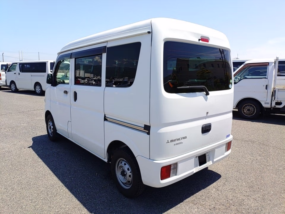MITSUBISHI MINICAB