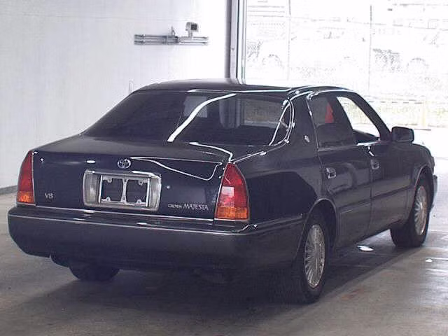 TOYOTA CROWN MAJESTA