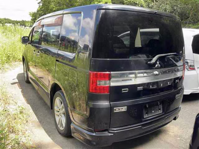 MITSUBISHI DELICA D:5