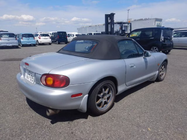 MAZDA ROADSTER