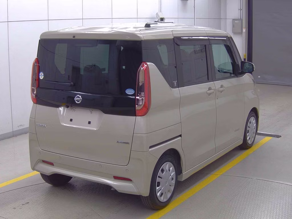 NISSAN ROOX
