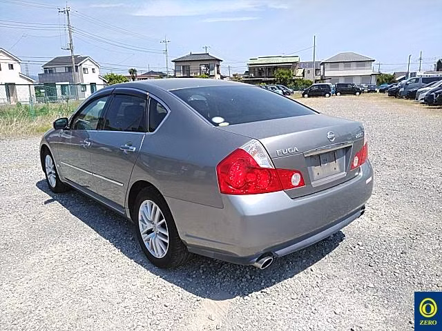 NISSAN FUGA