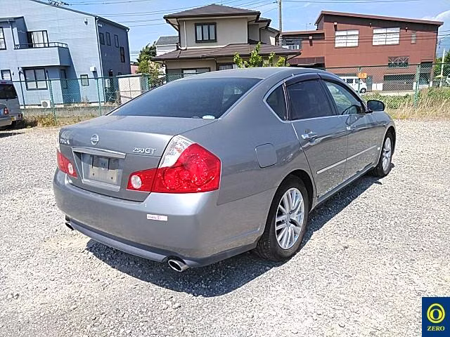 NISSAN FUGA