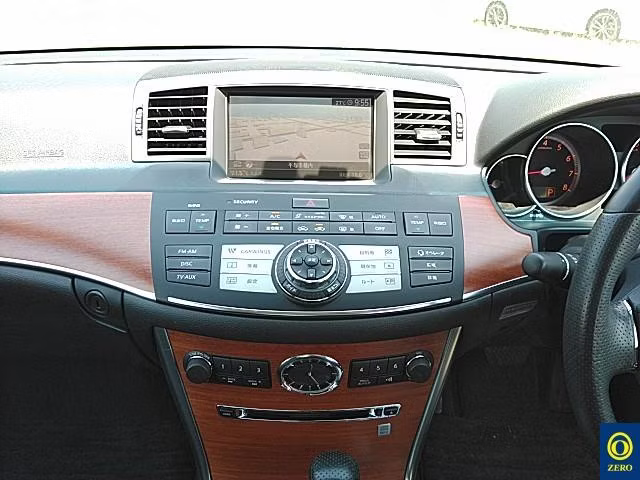 NISSAN FUGA