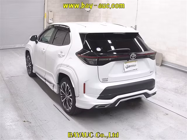TOYOTA YARIS CROSS