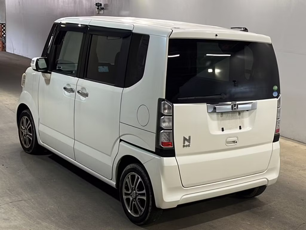 HONDA N-BOX