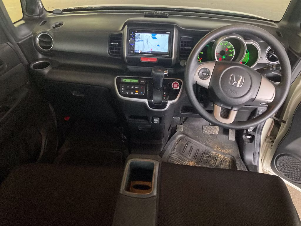 HONDA N-BOX
