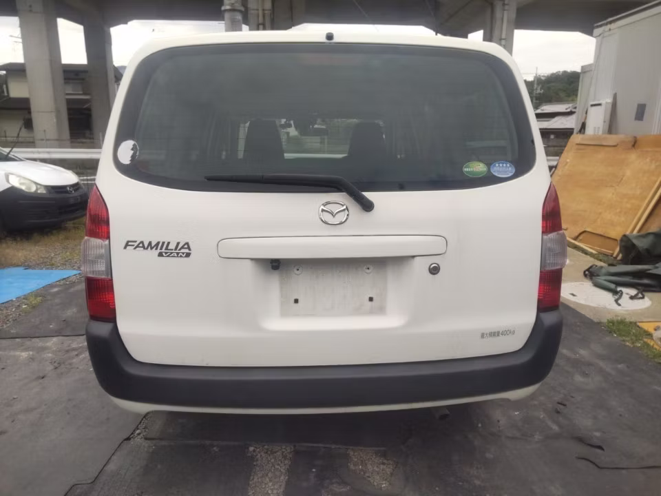 MAZDA FAMILIA