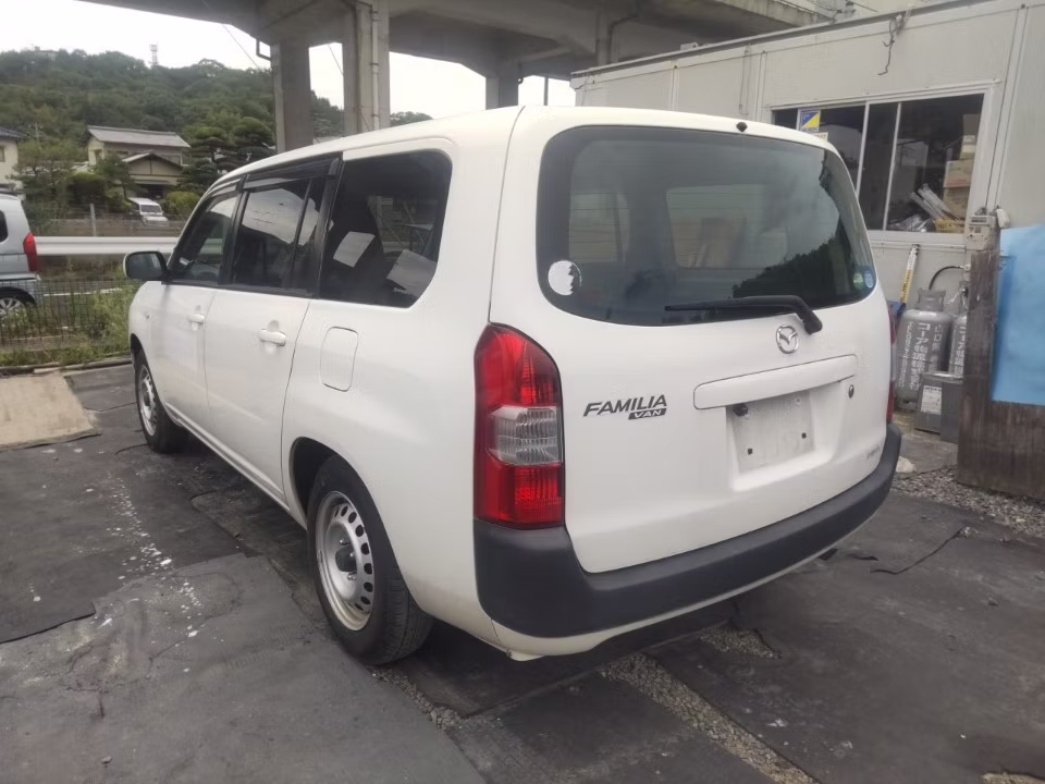 MAZDA FAMILIA