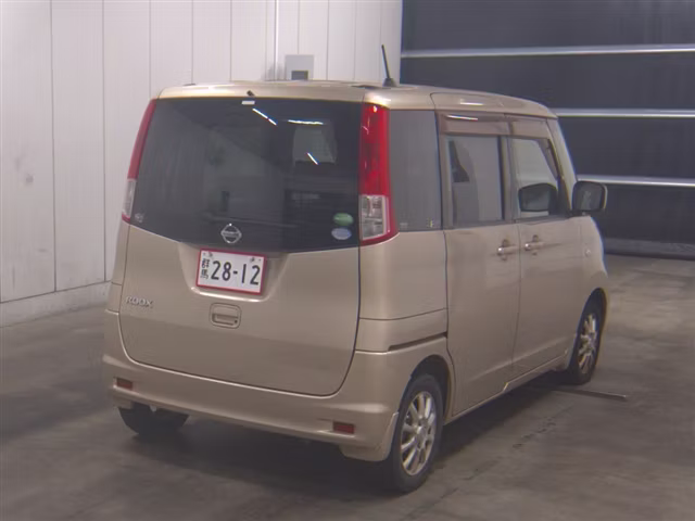 NISSAN ROOX
