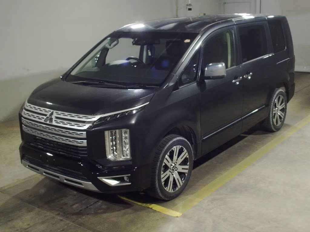 MITSUBISHI DELICA D:5