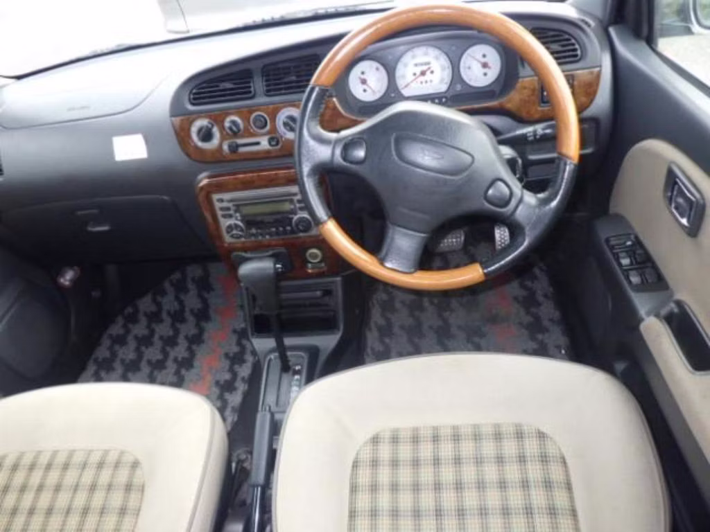 DAIHATSU MIRA GINO