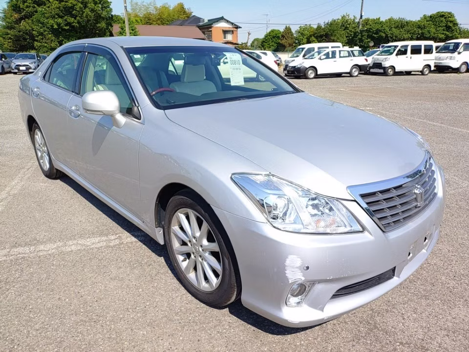 TOYOTA CROWN