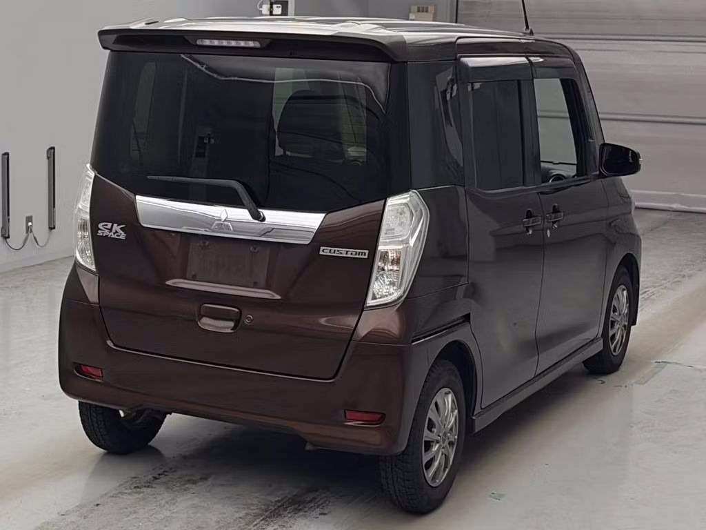 MITSUBISHI EK SPACE