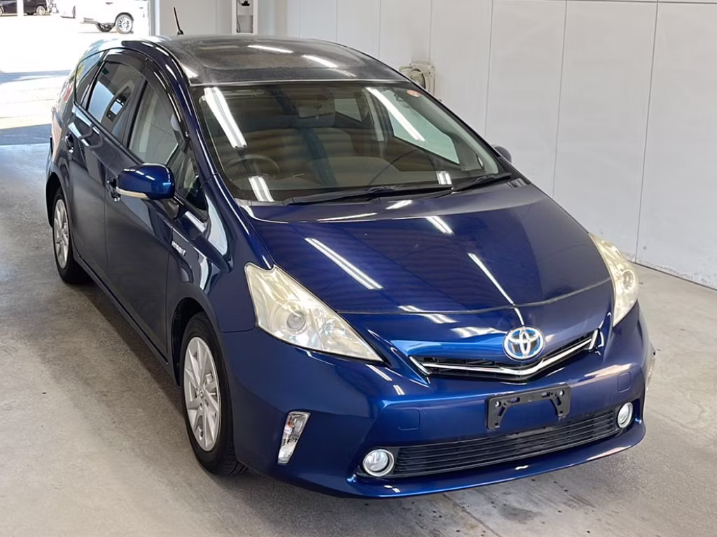 TOYOTA PRIUS ALPHA