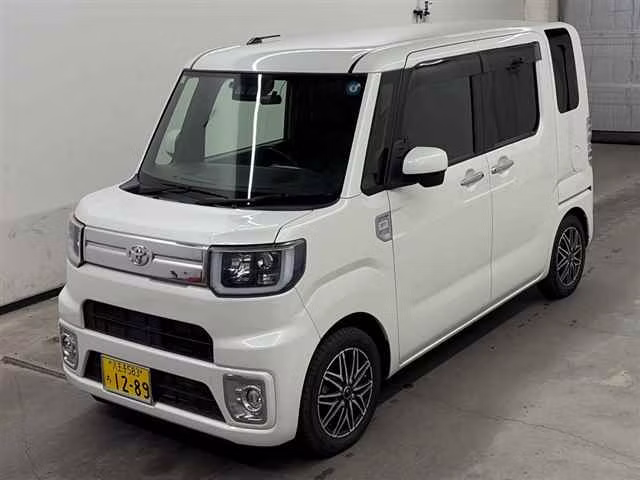 TOYOTA PIXIS MEGA