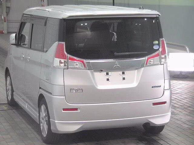 MITSUBISHI DELICA D:2