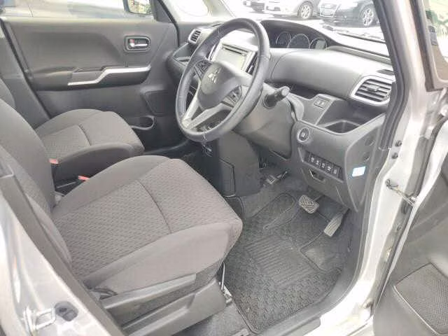 MITSUBISHI DELICA D:2