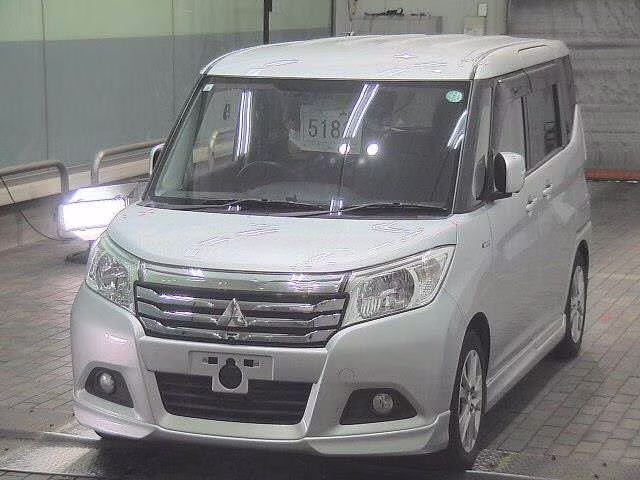 MITSUBISHI DELICA D:2