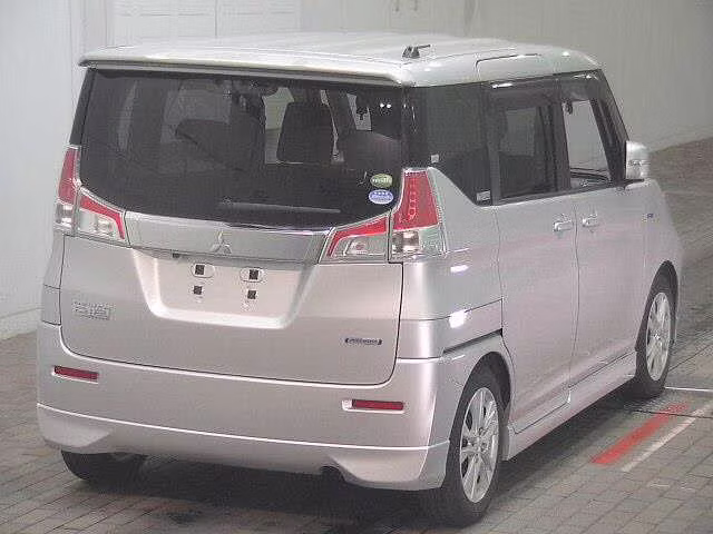 MITSUBISHI DELICA D:2